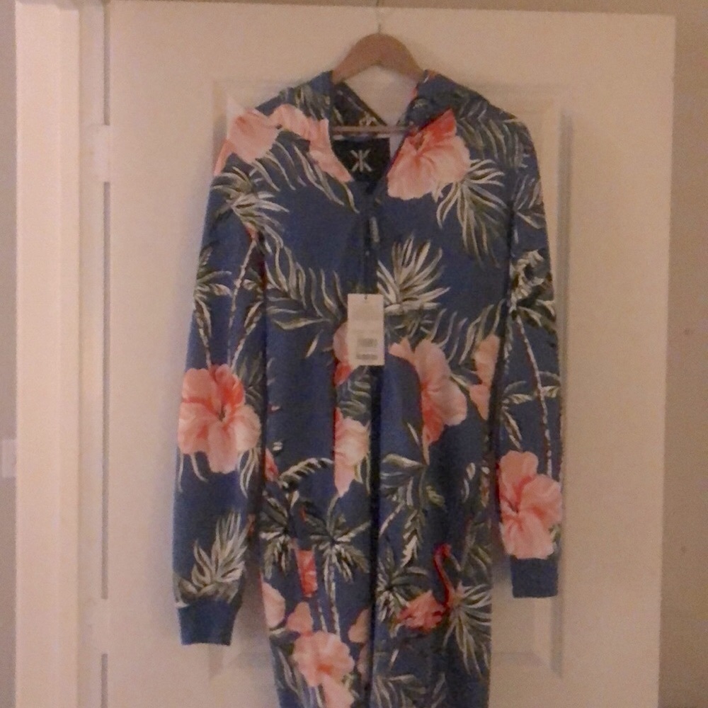 Onepiece- Unisex Tropical Flamingo Short (M)